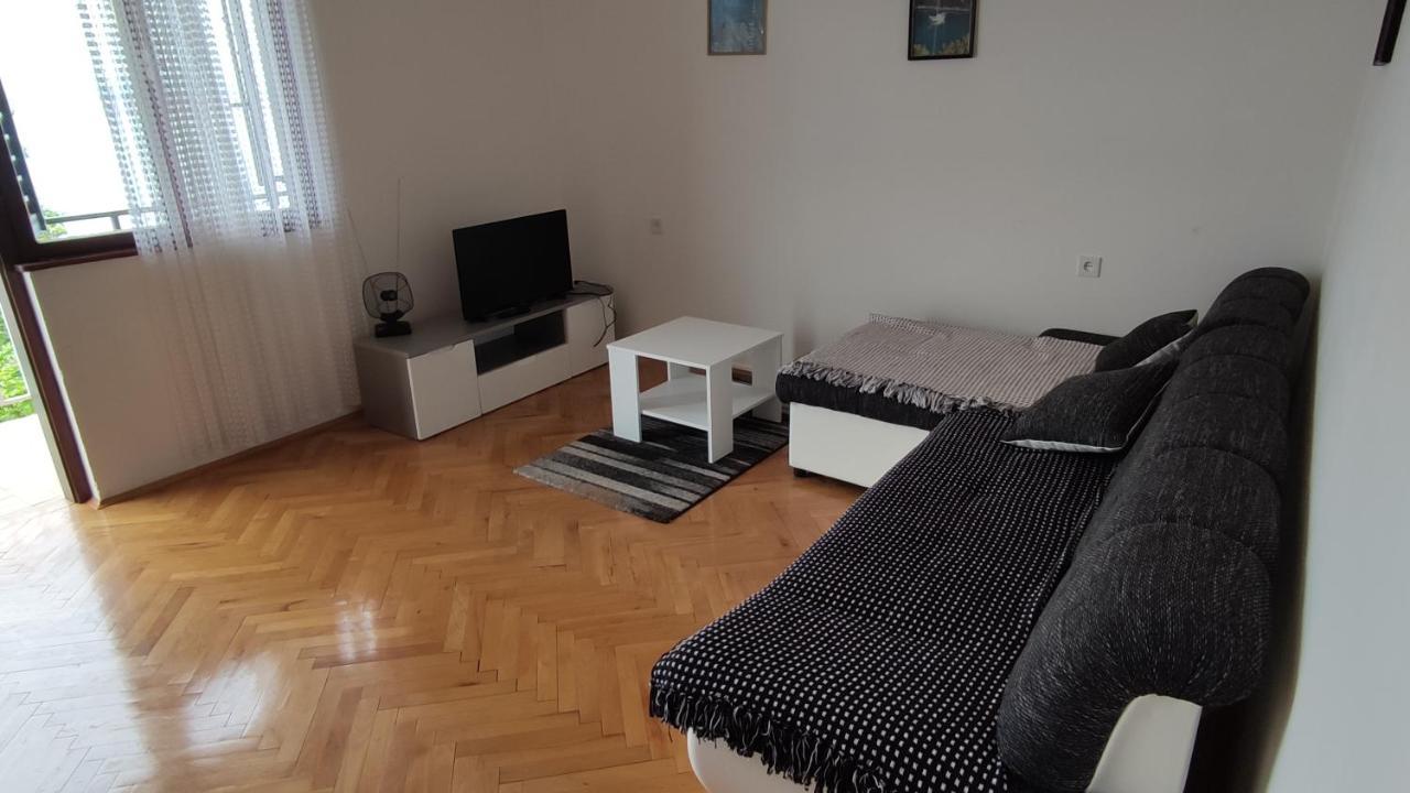 Apartment Meri 2Nd Floor Dramalj Eksteriør billede